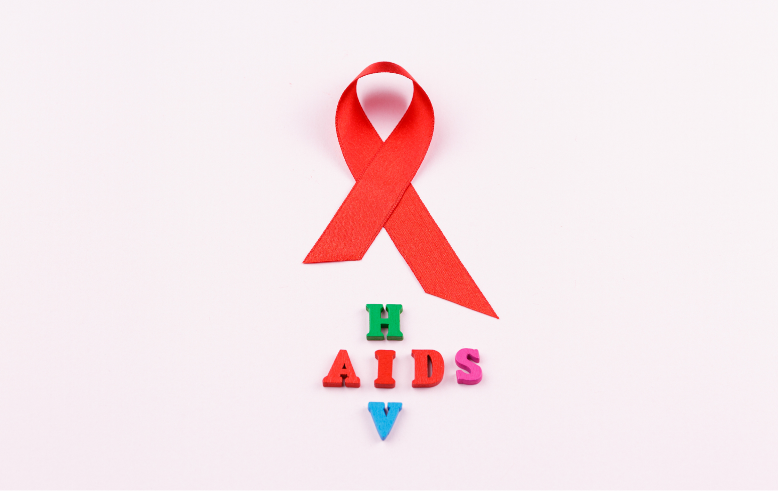 ما هو فيروس نقص المناعة البشرية؟