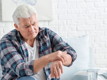Parkinson's Disease Overview: Progressive neurological disorder affecting movement, causing tremors, stiffness, and balance issues.