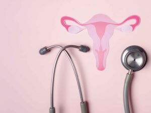 Supplement bottle of Myo-Inositol and D-Chiro Inositol with soft feminine background, highlighting benefits for PCOS, hormone balance, and fertility – Vitaminati Blog