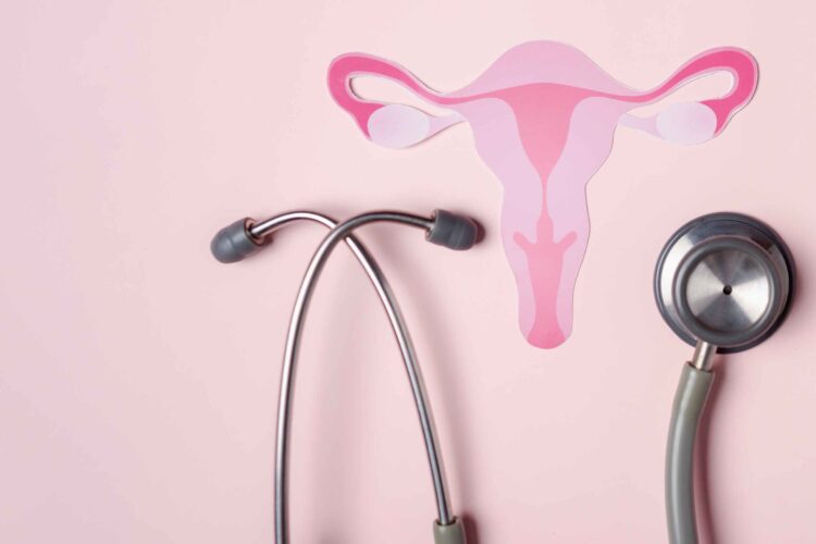 Supplement bottle of Myo-Inositol and D-Chiro Inositol with soft feminine background, highlighting benefits for PCOS, hormone balance, and fertility – Vitaminati Blog
